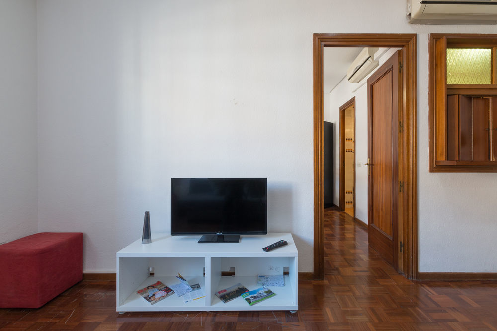 Apartamentos Arapiles Madrid Exterior foto
